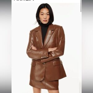 Aritzia NWT memories blazer in cognac